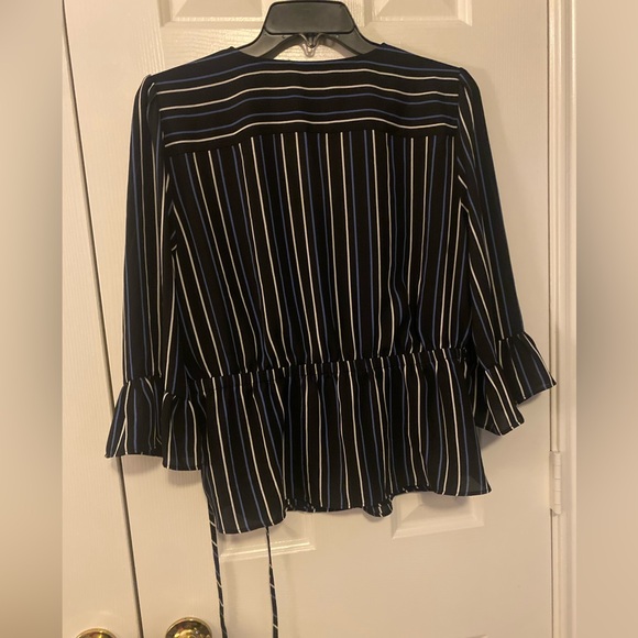 ANN TAYLOR FACTORY PETITE BLOUSE - Picture 2 of 4